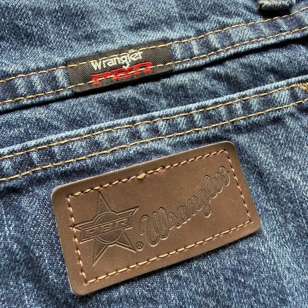 Wrangler PBR Professional Bull Riders Jeans Mens 28x30 Dark Wash Denim Rodeo USA